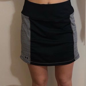 Under armor woman’s golf skirt